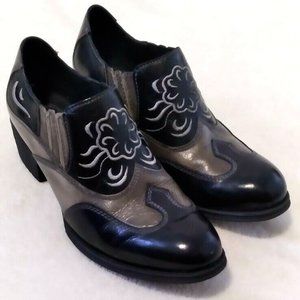 Womens BORN NAPA Wingtip Western Cowboy Boho Ankle Embroidered Leather Boots 6.5